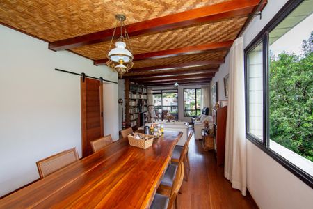 Apartamento à venda com 151m², 4 quartos e 2 vagas Apartamento à venda com 151m², 4 quartos e 2 vagasSALA