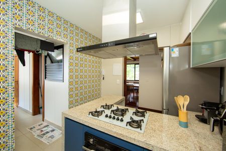 Apartamento à venda com 151m², 4 quartos e 2 vagas Apartamento à venda com 151m², 4 quartos e 2 vagasCOZINHA