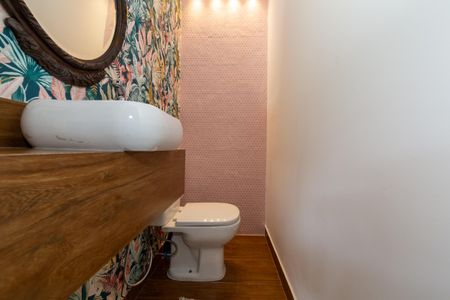 Apartamento à venda com 151m², 4 quartos e 2 vagas Apartamento à venda com 151m², 4 quartos e 2 vagasBANHEIRO1