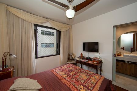 Apartamento à venda com 151m², 4 quartos e 2 vagas Apartamento à venda com 151m², 4 quartos e 2 vagasQUARTO3