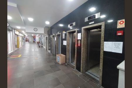 Apartamento para alugar com 103m², 2 quartos e sem vaga Apartamento para alugar com 103m², 2 quartos e sem vagaHall de entrada