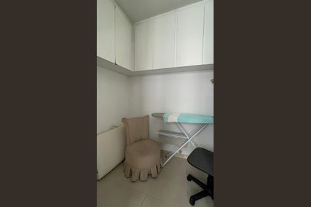 Apartamento para alugar com 117m², 3 quartos e 2 vagasQuarto de Serviço