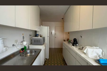 Apartamento para alugar com 117m², 3 quartos e 2 vagasCozinha