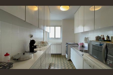 Apartamento para alugar com 117m², 3 quartos e 2 vagasCozinha