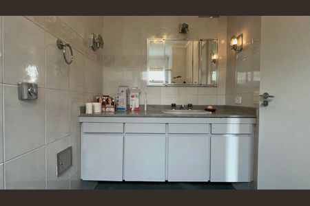 Apartamento para alugar com 117m², 3 quartos e 2 vagasBanheiro da Suíte