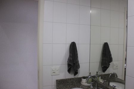 Apartamento à venda com 75m², 3 quartos e 2 vagasBanheiro social