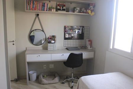 Apartamento à venda com 75m², 3 quartos e 2 vagasQuarto 2