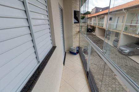 Casa de condomínio à venda com 102m², 3 quartos e 2 vagasVaranda