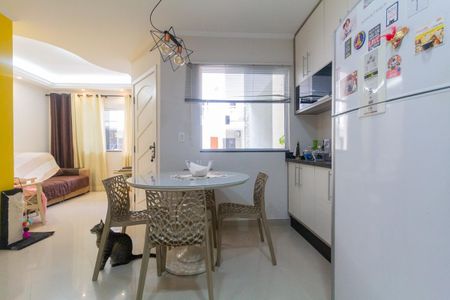 Casa de condomínio à venda com 102m², 3 quartos e 2 vagasCozinha