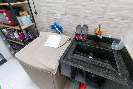 Casa de condomínio à venda com 102m², 3 quartos e 2 vagasÁrea de Serviço