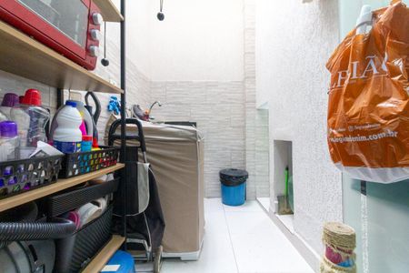 Casa de condomínio à venda com 102m², 3 quartos e 2 vagasÁrea de Serviço