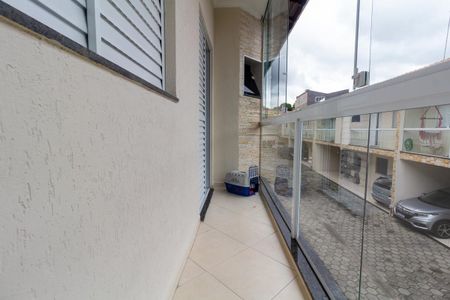 Casa de condomínio à venda com 102m², 3 quartos e 2 vagasVaranda