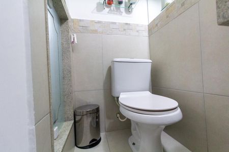 Casa de condomínio à venda com 102m², 3 quartos e 2 vagasLavabo