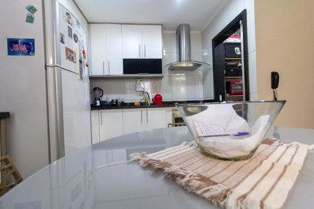 Casa de condomínio à venda com 102m², 3 quartos e 2 vagasCozinha