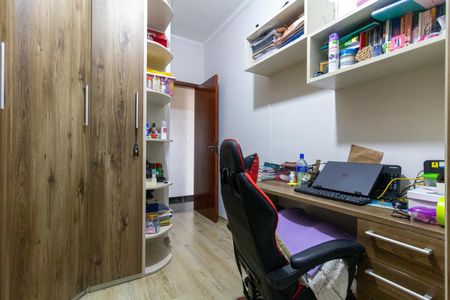 Casa de condomínio à venda com 102m², 3 quartos e 2 vagasQuarto 3