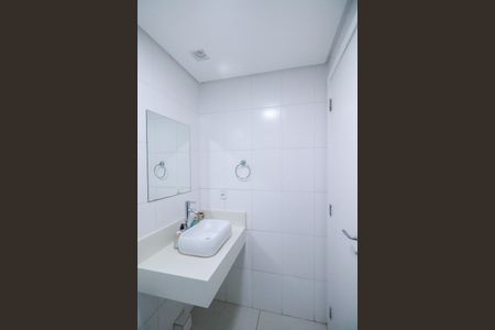 Apartamento à venda com 61m², 2 quartos e 1 vaga Apartamento à venda com 61m², 2 quartos e 1 vagaBanheiro