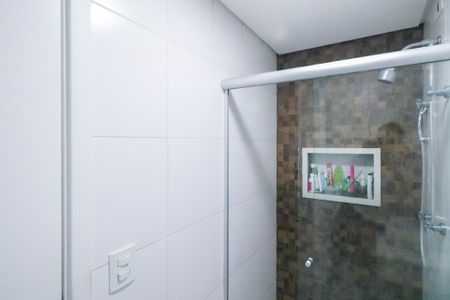 Apartamento à venda com 61m², 2 quartos e 1 vaga Apartamento à venda com 61m², 2 quartos e 1 vagaBanheiro