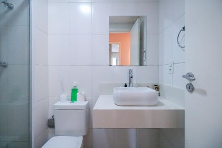 Apartamento à venda com 61m², 2 quartos e 1 vaga Apartamento à venda com 61m², 2 quartos e 1 vagaBanheiro