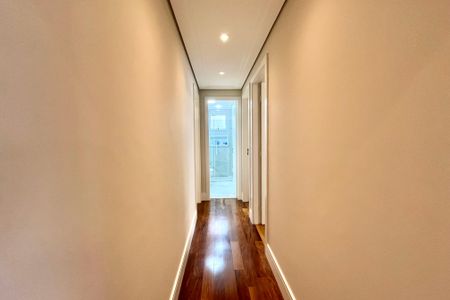 Apartamento à venda com 128m², 3 quartos e 2 vagasCorredor 