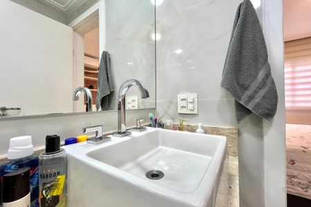 Apartamento à venda com 128m², 3 quartos e 2 vagasBanheiro da Suíte