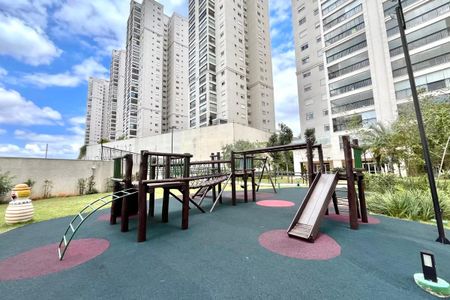 Apartamento à venda com 128m², 3 quartos e 2 vagasÁrea comum - Playground