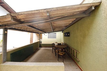 Casa à venda com 125m², 3 quartos e 4 vagasTerraço