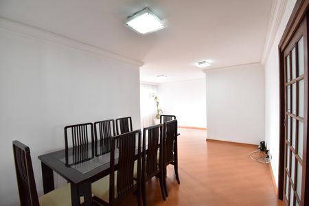 Apartamento para alugar com 120m², 3 quartos e 1 vagaSala