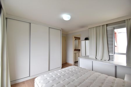 Apartamento para alugar com 120m², 3 quartos e 1 vagaSuíte