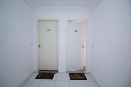 Apartamento à venda com 60m², 2 quartos e 2 vagas Apartamento à venda com 60m², 2 quartos e 2 vagasHall de entrada