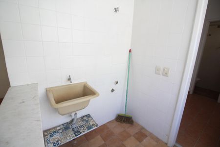 Apartamento à venda com 74m², 3 quartos e 1 vagaÁrea de Serviço