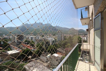 Apartamento à venda com 74m², 3 quartos e 1 vagaQuarto 2 - Varanda