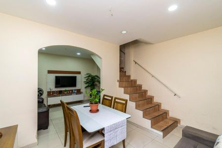 Sala de Jantar de casa à venda com 2 quartos, 120m² em Olaria, Rio de Janeiro