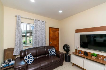 Sala de casa à venda com 2 quartos, 120m² em Olaria, Rio de Janeiro