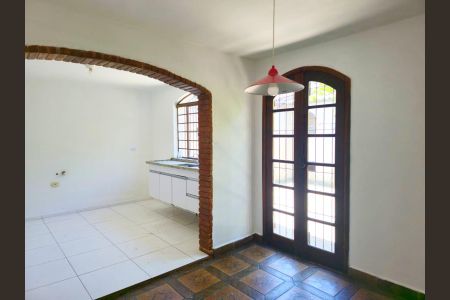 Casa para alugar com 226m², 3 quartos e 4 vagas Casa para alugar com 226m², 3 quartos e 4 vagasCozinha