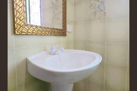 Casa para alugar com 226m², 3 quartos e 4 vagas Casa para alugar com 226m², 3 quartos e 4 vagasBanheiro Social