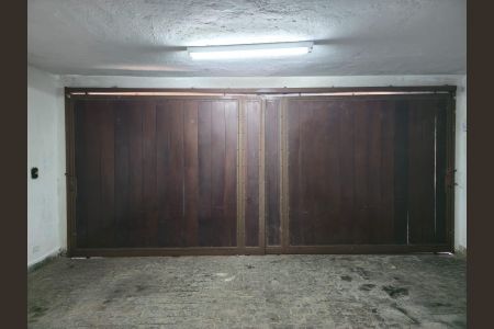 Casa para alugar com 226m², 3 quartos e 4 vagas Casa para alugar com 226m², 3 quartos e 4 vagasGaragem