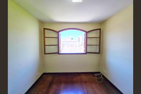 Casa para alugar com 226m², 3 quartos e 4 vagas Casa para alugar com 226m², 3 quartos e 4 vagasQuarto 02