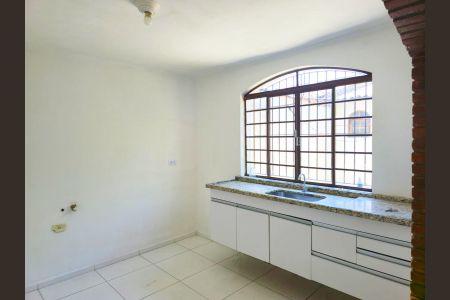 Casa para alugar com 226m², 3 quartos e 4 vagas Casa para alugar com 226m², 3 quartos e 4 vagasCozinha