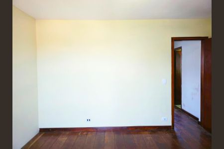 Casa para alugar com 226m², 3 quartos e 4 vagas Casa para alugar com 226m², 3 quartos e 4 vagasSuíte