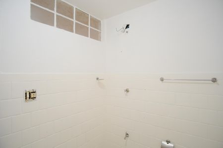 Casa à venda com 190m², 4 quartos e sem vagaBanheiro 2