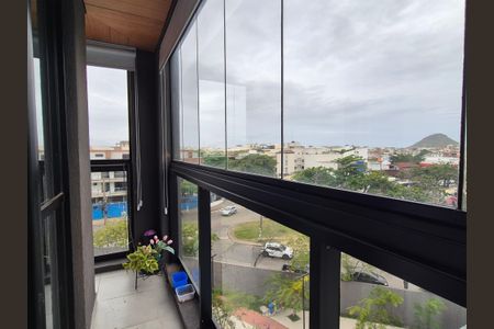 Apartamento à venda com 77m², 2 quartos e 1 vagaVaranda 