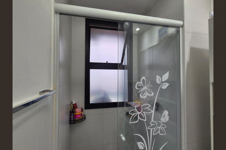 Apartamento à venda com 77m², 2 quartos e 1 vagaBanheiro suite 