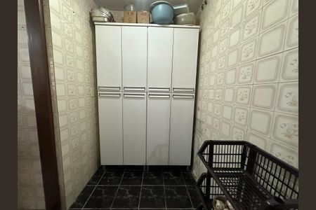 Apartamento à venda com 133m², 3 quartos e 1 vaga Apartamento à venda com 133m², 3 quartos e 1 vagaDespensa