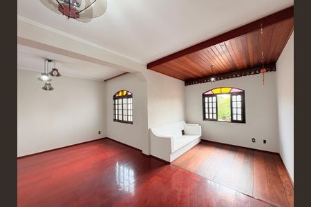 Casa para alugar com 3 quartos, 295m² em Jardim Messina, Jundiaí