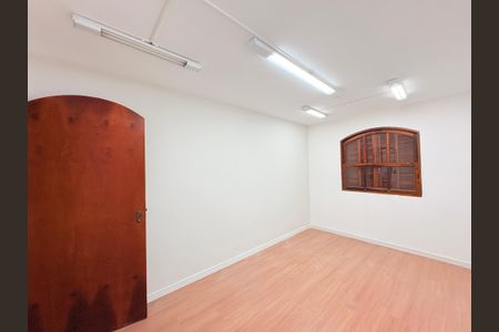 Casa para alugar com 85m², 2 quartos e 2 vagasQuarto 1