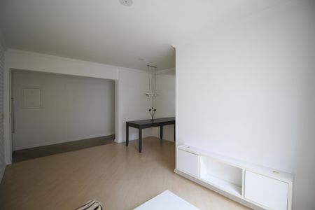Sala de apartamento para alugar com 3 quartos, 75m² em Vila Olímpia, São Paulo