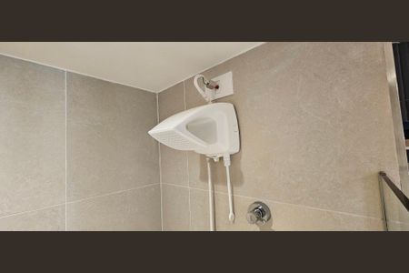 Studio à venda com 25m², 1 quarto e sem vaga Studio à venda com 25m², 1 quarto e sem vagaBanheiro Social