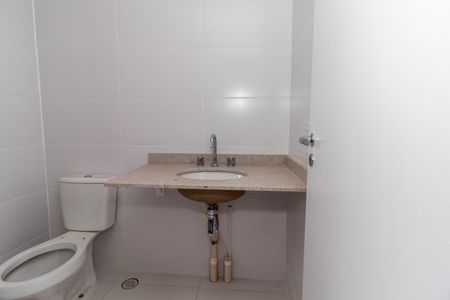 Apartamento à venda com 218m², 3 quartos e 4 vagasBanheiro da Suíte 1
