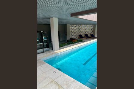 Apartamento à venda com 218m², 3 quartos e 4 vagasÁrea Comum - Piscina Coberta