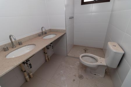 Apartamento à venda com 218m², 3 quartos e 4 vagasBanheiro da Suíte 3